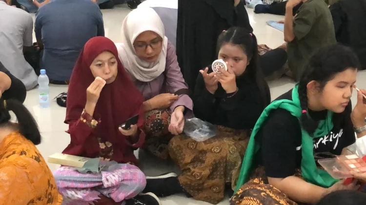 Ratusan Pelajar SLB Negeri Semarang Antusias Sambut Hari Kartini