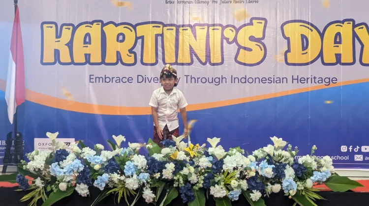 Seru, Fashion Show Meriahkan Kartini Day di Permata Bangsa School