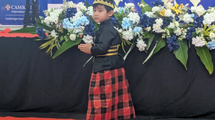 Seru, Fashion Show Meriahkan Kartini Day di Permata Bangsa School