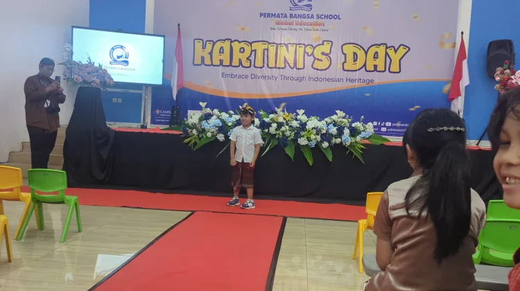 Seru, Fashion Show Meriahkan Kartini Day di Permata Bangsa School