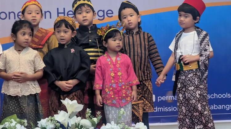 Seru, Fashion Show Meriahkan Kartini Day di Permata Bangsa School