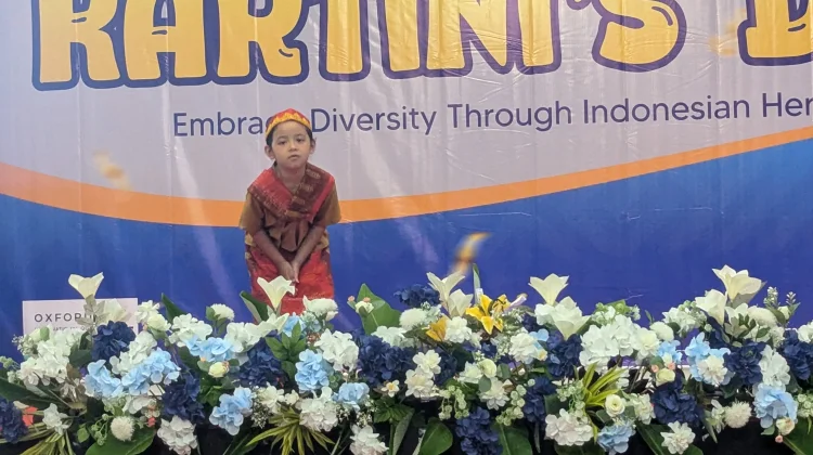 Seru, Fashion Show Meriahkan Kartini Day di Permata Bangsa School