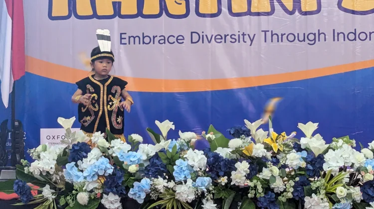 Seru, Fashion Show Meriahkan Kartini Day di Permata Bangsa School
