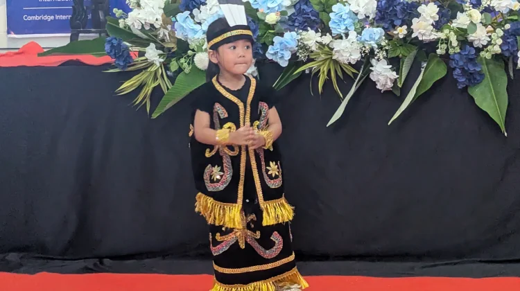 Seru, Fashion Show Meriahkan Kartini Day di Permata Bangsa School