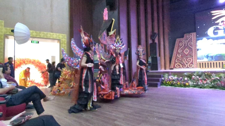 Disbudpar Gelar Grand Juri Semarang Night Carnival 2026