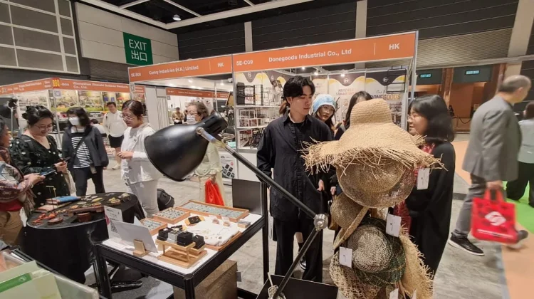 UMKM Kampoeng Anyaman Kebumen Tembus Pameran Internasional di Hong Kong