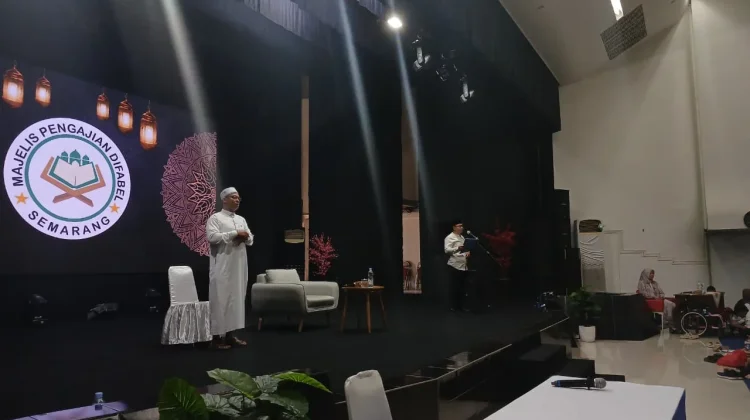 Pengajian Difabel dan Nobar di RRI Semarang