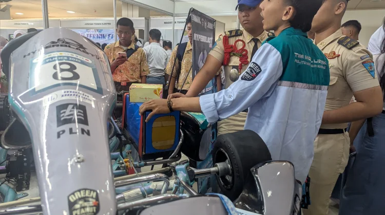 Polines Kenalkan Dunia Vokasi ke Ribuan Pelajar Lewat Vocatech Edufair 2026