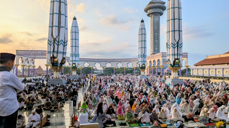 Salat Iduladha, Ribuan Jemaah Padati MAJT