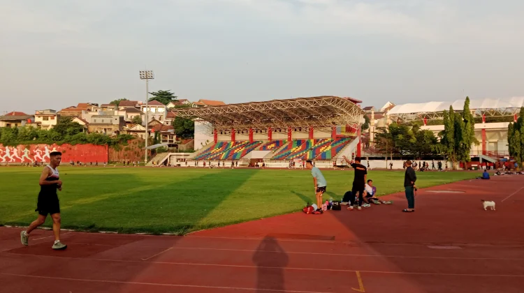 GOR Tri Lomba Juang Jadi Favorit Olahraga Warga