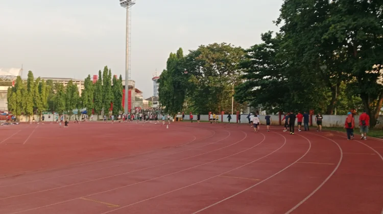 GOR Tri Lomba Juang Jadi Favorit Olahraga Warga