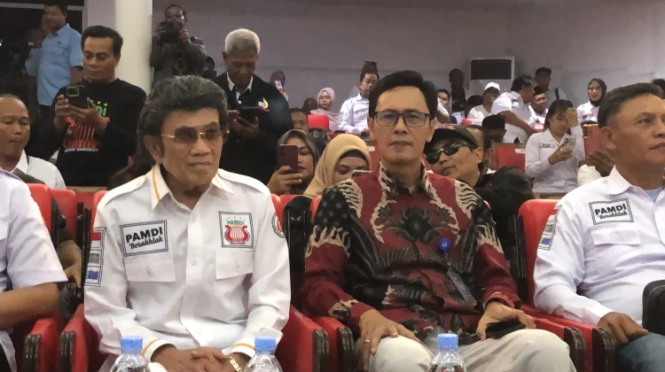 Raja Dangdut Rhoma Irama Berdendang di Auditorium RRI Semarang