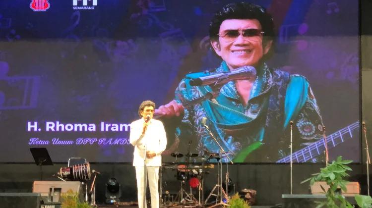 Raja Dangdut Rhoma Irama Berdendang di Auditorium RRI Semarang