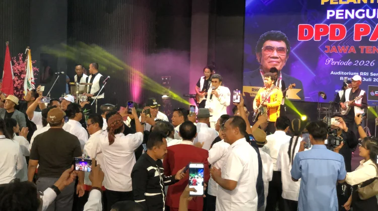 Raja Dangdut Rhoma Irama Berdendang di Auditorium RRI Semarang