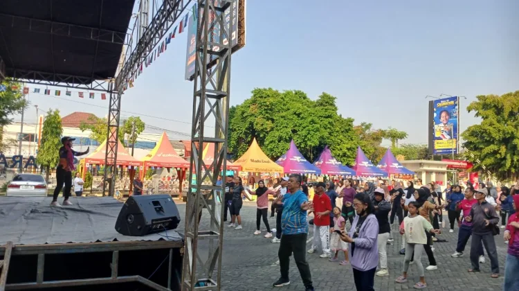 Senam Bersama Awali Debar Final Pesta Bola Dunia 2026 RRI Semarang