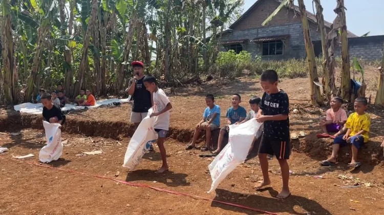 Warga Dusun Karangguli Semarakkan HUT Ke-81 RI dengan Lomba Ketangkasan
