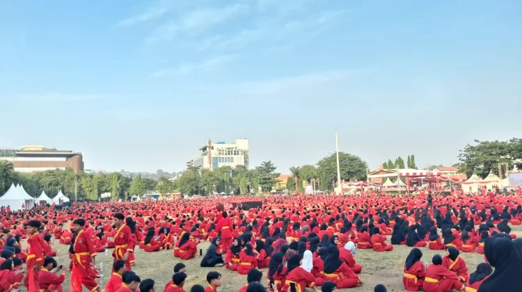 Lapangan Pancasila Simpanglima Semarang menjadi Lautan Merah