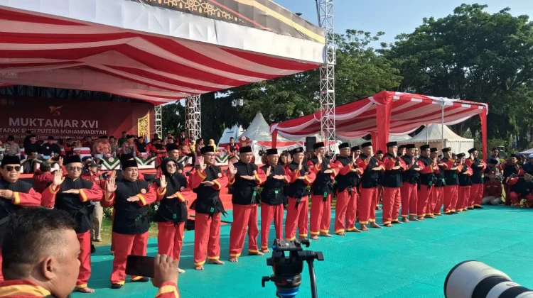 Lapangan Pancasila Simpanglima Semarang menjadi Lautan Merah