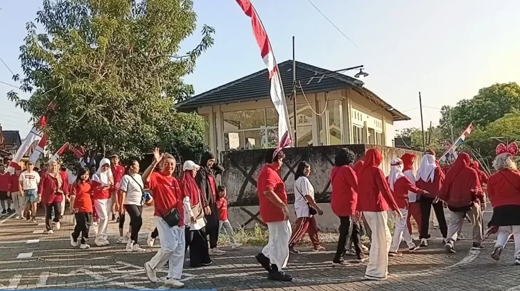 Semarak Jalan Sehat dan Lomba HUT ke-81 RI di Kampung Pancasila Mangunharjo