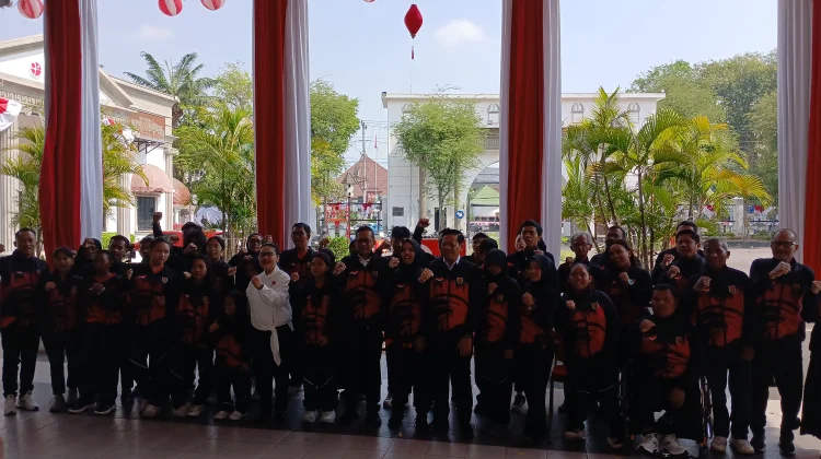 Wali Kota Lepas 25 Atlet Pelajar Semarang ke Peparpeda Jateng 2026