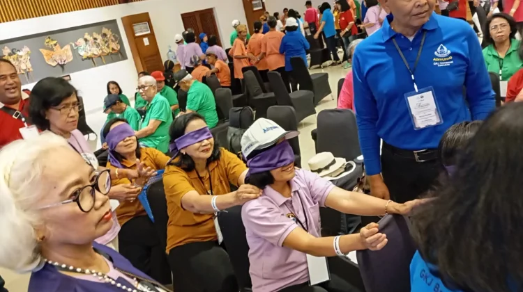 Saat Lansia Kembali Jadi Anak-Anak dalam Dolanan Bareng Temu Raya Adiyuswa