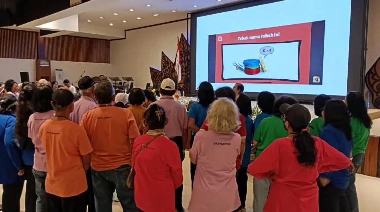 Saat Lansia Kembali Jadi Anak-Anak dalam Dolanan Bareng Temu Raya Adiyuswa