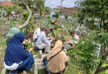 Jelang Ramadan, Pemakaman Sitembok Pandean Lamper Dipenuhi Peziarah