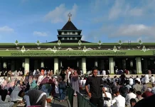 Salat Id, Ribuan Umat Islam Penuhi Masjid Agung Kauman Magelang