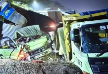 Rem Blong Beruntun, Dua Truk Terlibat Kecelakaan di JLS Salatiga