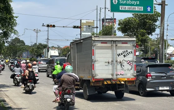 H-6 Lebaran, Simpang Exit Tol Krapyak Ramai Lancar