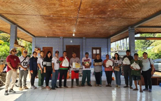 Aksi Alumni SMAN 1 Singaraja 2005 Bantu Korban Banjir Bandang