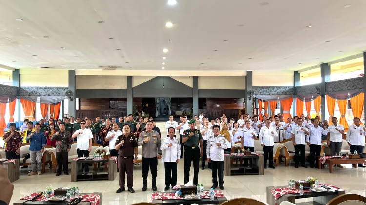 Komunikasi Sosial Kesbangpol Bersama Stakeholder Sintang