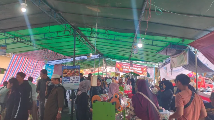 Kantin Ramadan Masjid Al Amin Sintang Sediakan Aneka Kuliner