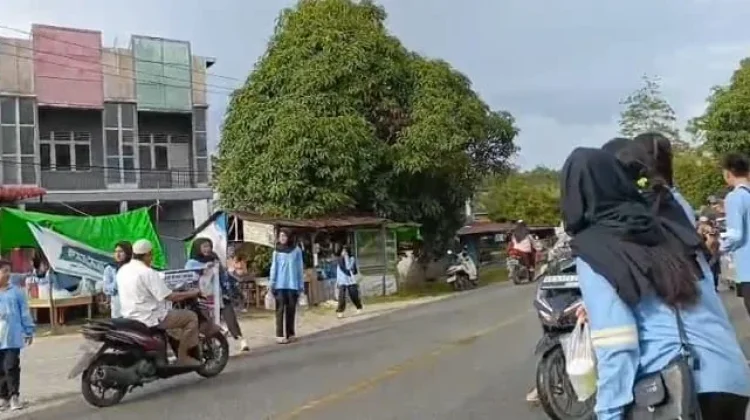 SMP 3 Sintang Berbagi Takjil