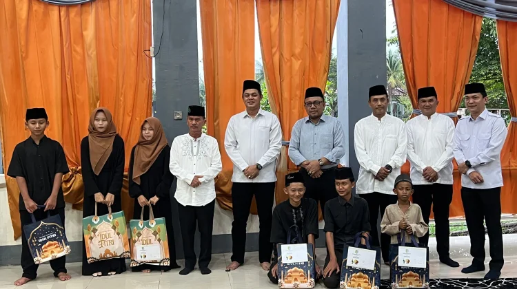 Pemkab Sintang Berbagi Kebahagiaan Ramadhan dengan Anak Yatim Piatu