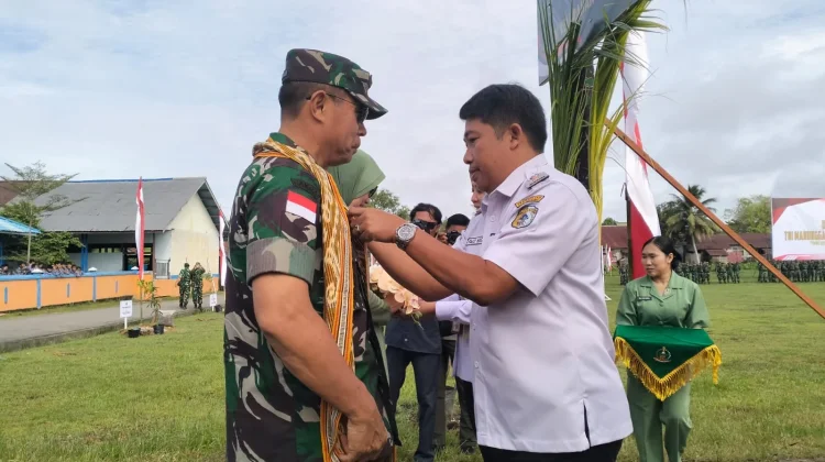 Pangdam XII/Tanjungpura Tutup Acara TMMD ke-127 di Sintang