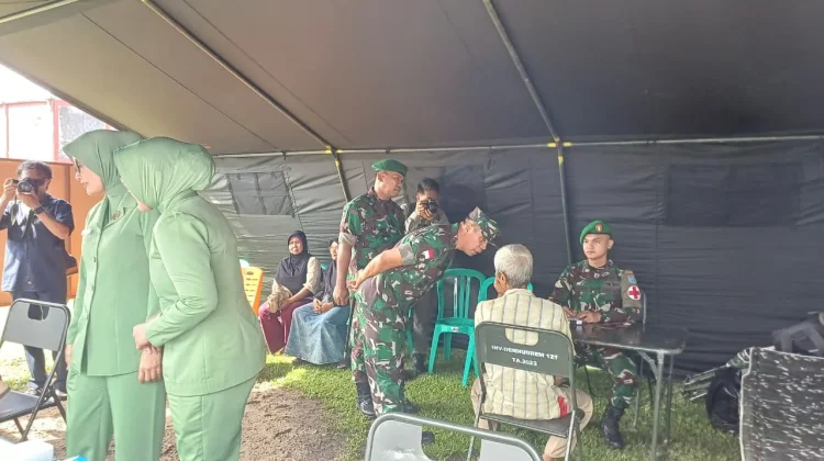Pangdam XII/Tpr Tinjau Layanan Kesehatan Gratis Penutupan TMMD 127 Sintang