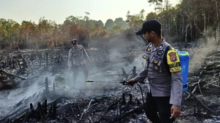 Polsek Badau Cek Hotspot di Desa Janting