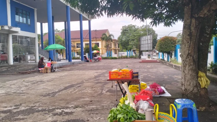 Pasca Idul Fitri Pasar UMKM dan Perikanan Sintang Belum Aktif