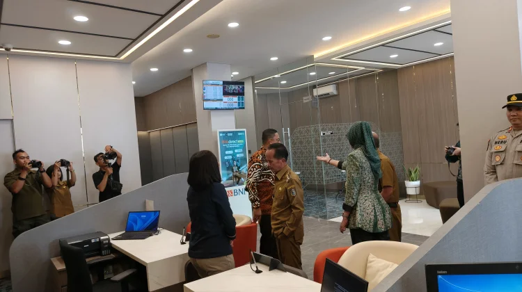 Wajah Baru BNI Sintang, Bupati Tinjau Langsung Fasilitas Layanan Nasabah