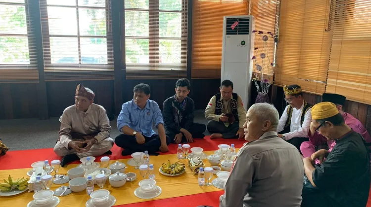 Tradisi Makan Saprahan di Hari Jadi Kota Sintang
