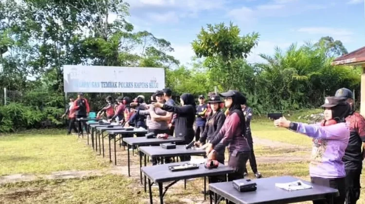 Polres Kapuas Hulu Gelar Lomba Latihan Menembak Kelompok II