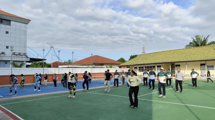 PA Sintang Gelar Senam Bersama Mitra Kerja