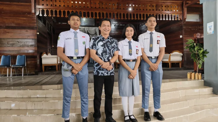 Dukungan Pemkab Sintang Lepas Tiga Calon Paskibraka 2026