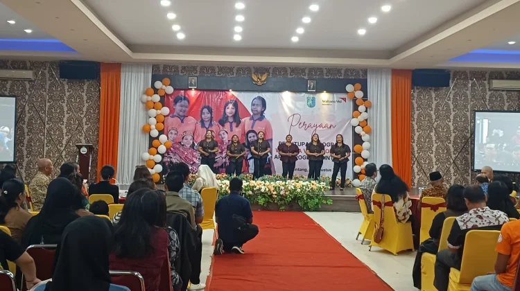 PSG Dusun Seneban Tampilkan Drama Pengasuhan Anak di Penutupan Program WVI