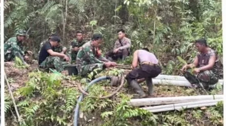 TNI-Polri Bangun Sumur Bor Antisipasi Karhutla di TNDS