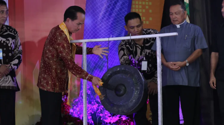 Bupati Sintang Hadiri RAT CU BIMA TB 2025