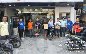 Dukungan BRI Sintang untuk Gerakan Jumat Bersih