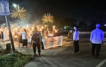 Polsek Putussibau Utara Melakukan Pengamanan Pawai Obor
