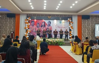 PSG Dusun Seneban Tampilkan Drama Pengasuhan Anak di Penutupan Program WVI